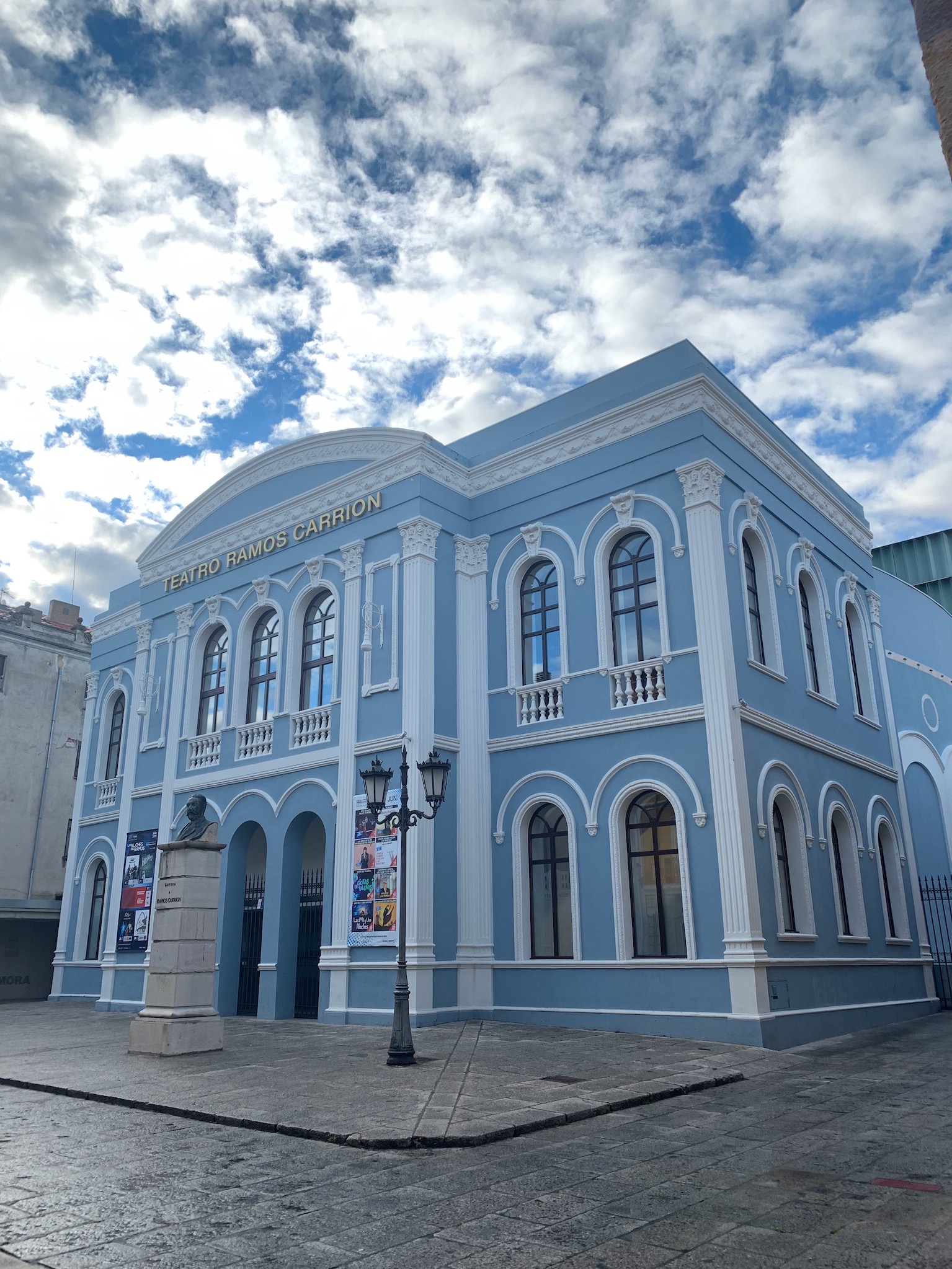 The Blue Theatre - Zamora